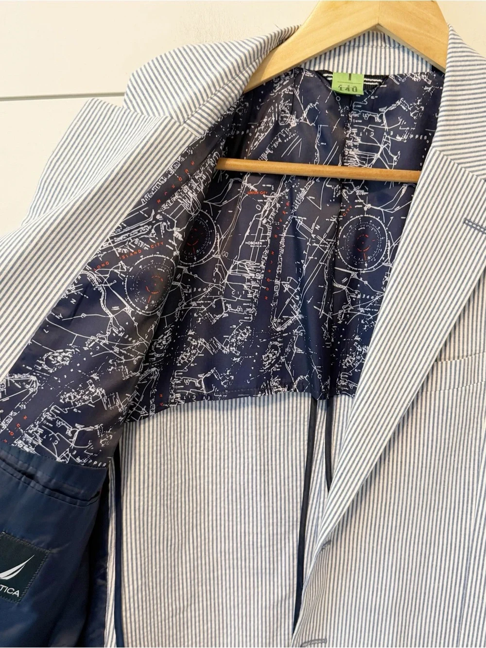 Nautica | Men’s blue/white striped  seersucker partially lined blazer Size S42